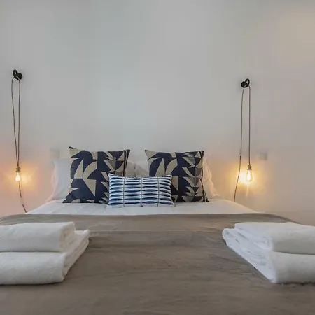Lovelystay - Contemporary Portuguese Loft