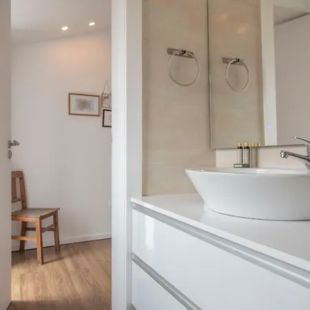 Lovelystay - Contemporary Portuguese Loft