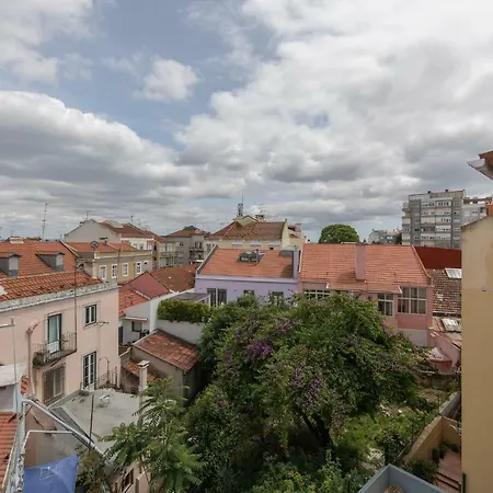 Lovelystay - Contemporary Portuguese Loft Apartment