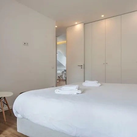 Lovelystay - Contemporary Portuguese Loft شقة Lisboa